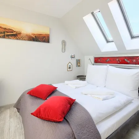 Kapitanska, Sun & Snow * Kołobrzeg