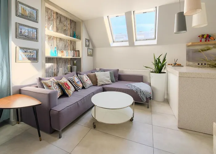 Kapitanska, Sun & Snow *